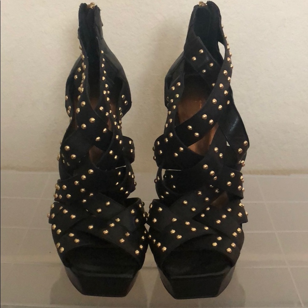 Jessica Simpson heels